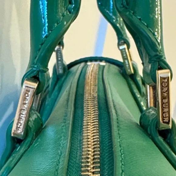 *Vintage & Like New* Tory Burch Barrel Satchel💚 - Picture 4 of 16